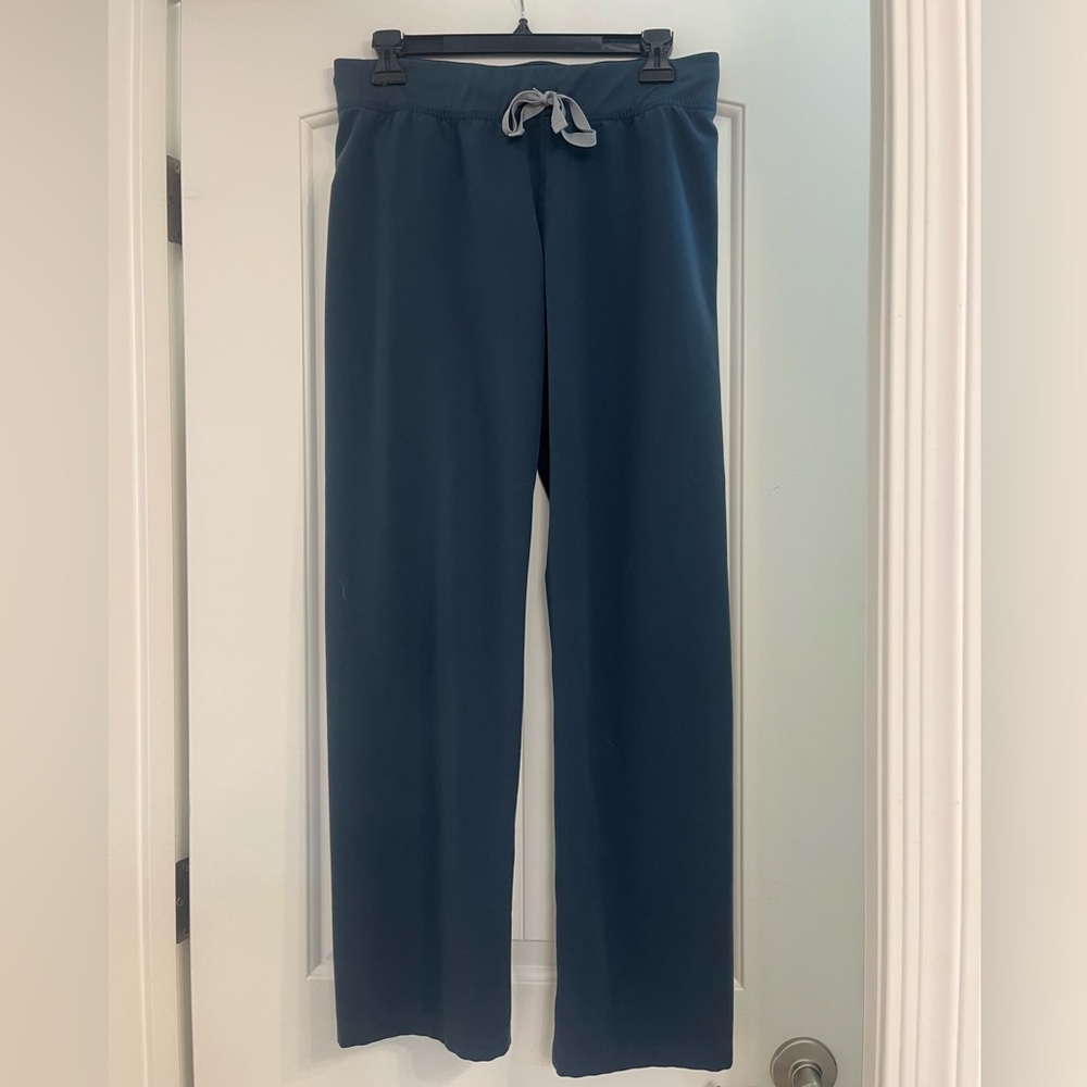 FIGS Livingston Basic Scrub Pants. Size small. Dark Harbour.